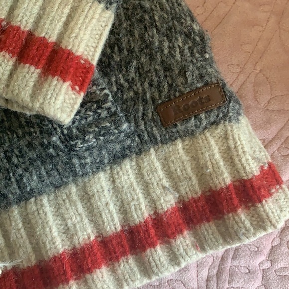 Wool sweater by Roots - Picture 2 of 4